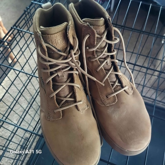 Tan Men's Boots - Picture 7 of 7